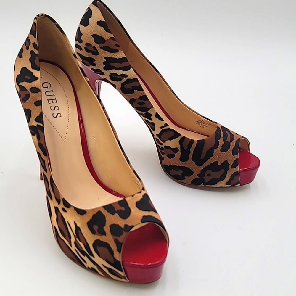 GUESS sz8.5 Patches Leopard Cheetah red Patent platform stiletto peep to…